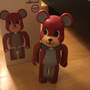 400%   Dreaming Bearbrick dog